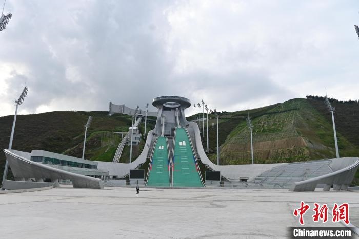 “雪如意”近景?！〉杂鸺?攝