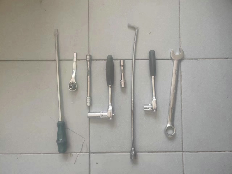 1652252370918771.jpg 繳獲嫌疑人作案工具_(dá)副本.jpg