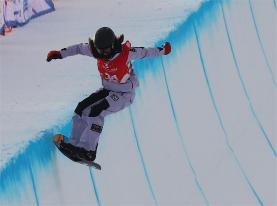 1708081329703655.png “十四冬”單板滑雪U型場(chǎng)地技巧公開(kāi)組預(yù)賽超燃完賽48.png