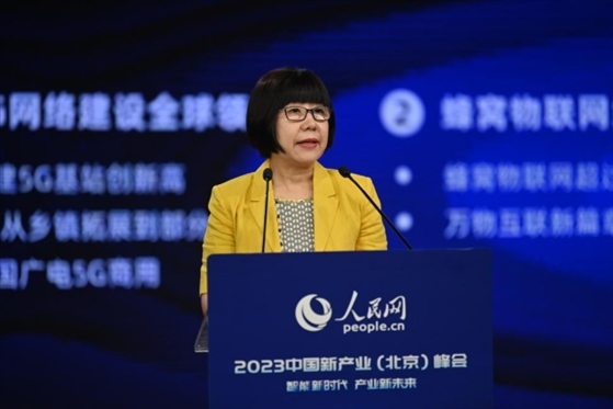 人民網(wǎng)監(jiān)事會主席唐維紅。人民網(wǎng)記者 于凱攝