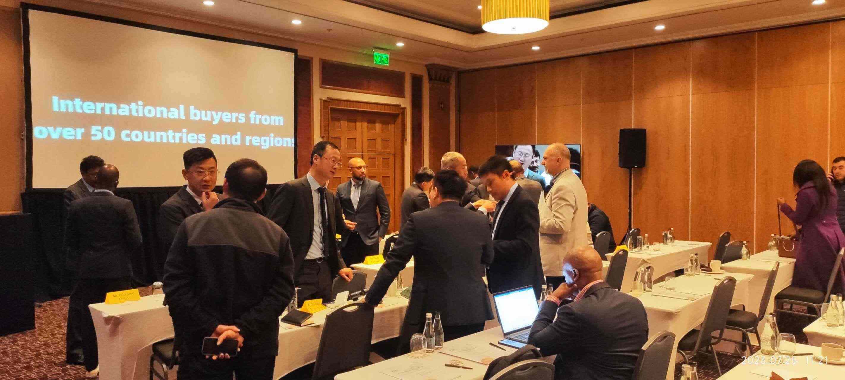 中南企業(yè)現(xiàn)場交流。圖片來源：貿(mào)促會