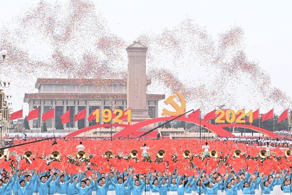 2021年7月1日上午，慶祝中國共產(chǎn)黨成立100周年大會在北京天安門廣場隆重舉行。這是慶祝大會現(xiàn)場放飛氣球。新華社記者 李尕 攝