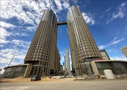 埃及新行政首都CBD項目P4標段高層辦公樓。 嚴川吉雨攝