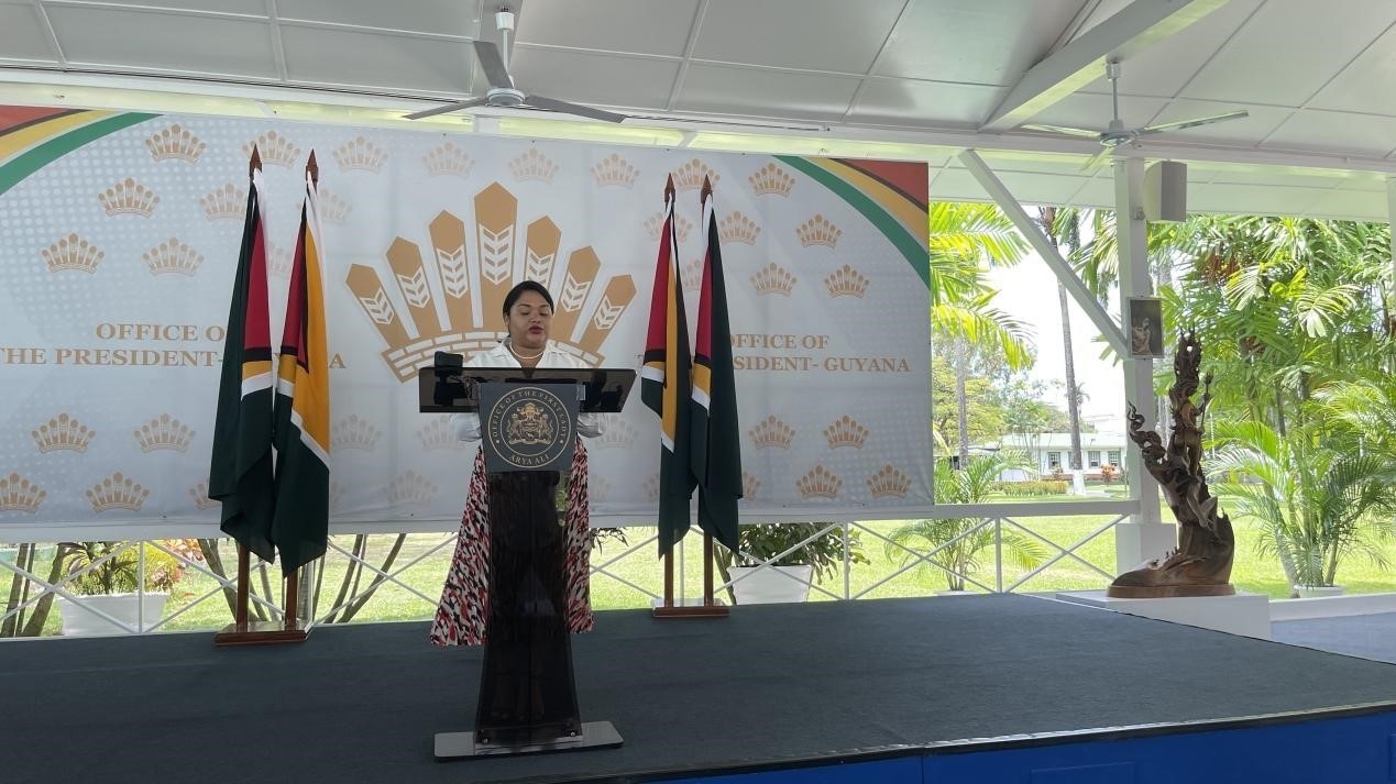 圭亞那第一夫人阿爾雅·阿里發(fā)表致辭。第18期援圭亞那醫(yī)療隊(duì)供圖