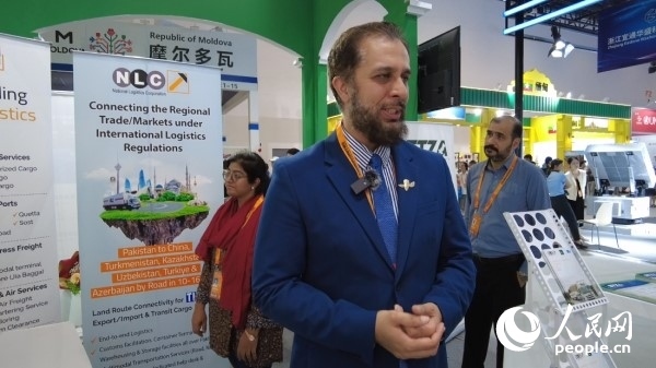 9月2日，巴基斯坦駐華使館商務(wù)參贊古拉姆·卡迪爾接受人民網(wǎng)記者采訪。人民網(wǎng)記者 趙雯博攝