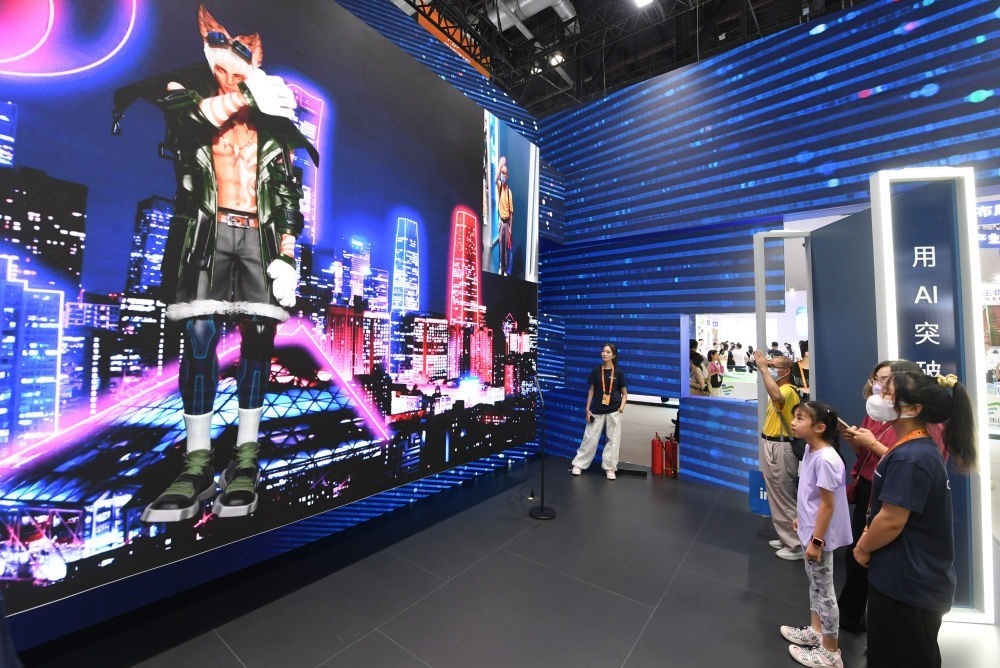 這是9月2日在國(guó)家會(huì)議中心拍攝的一款數(shù)字人。新華社記者 任超 攝