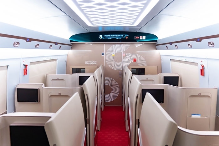 復(fù)興號亞運智能動車組列車。上海鐵路局融媒體中心供圖