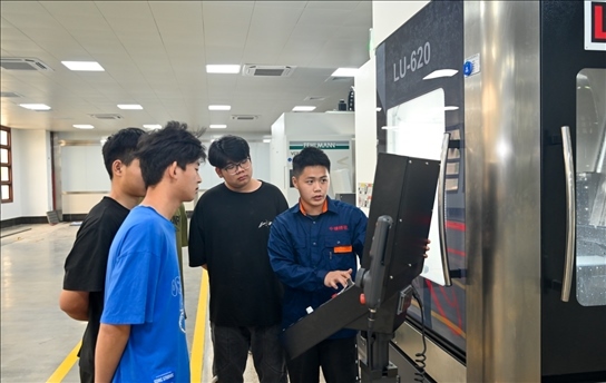 學生們正在實操學習。受訪單位供圖