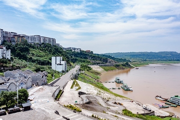 建成后的西沱鎮(zhèn)岸線環(huán)境綜合整治工程局部。受訪者供圖