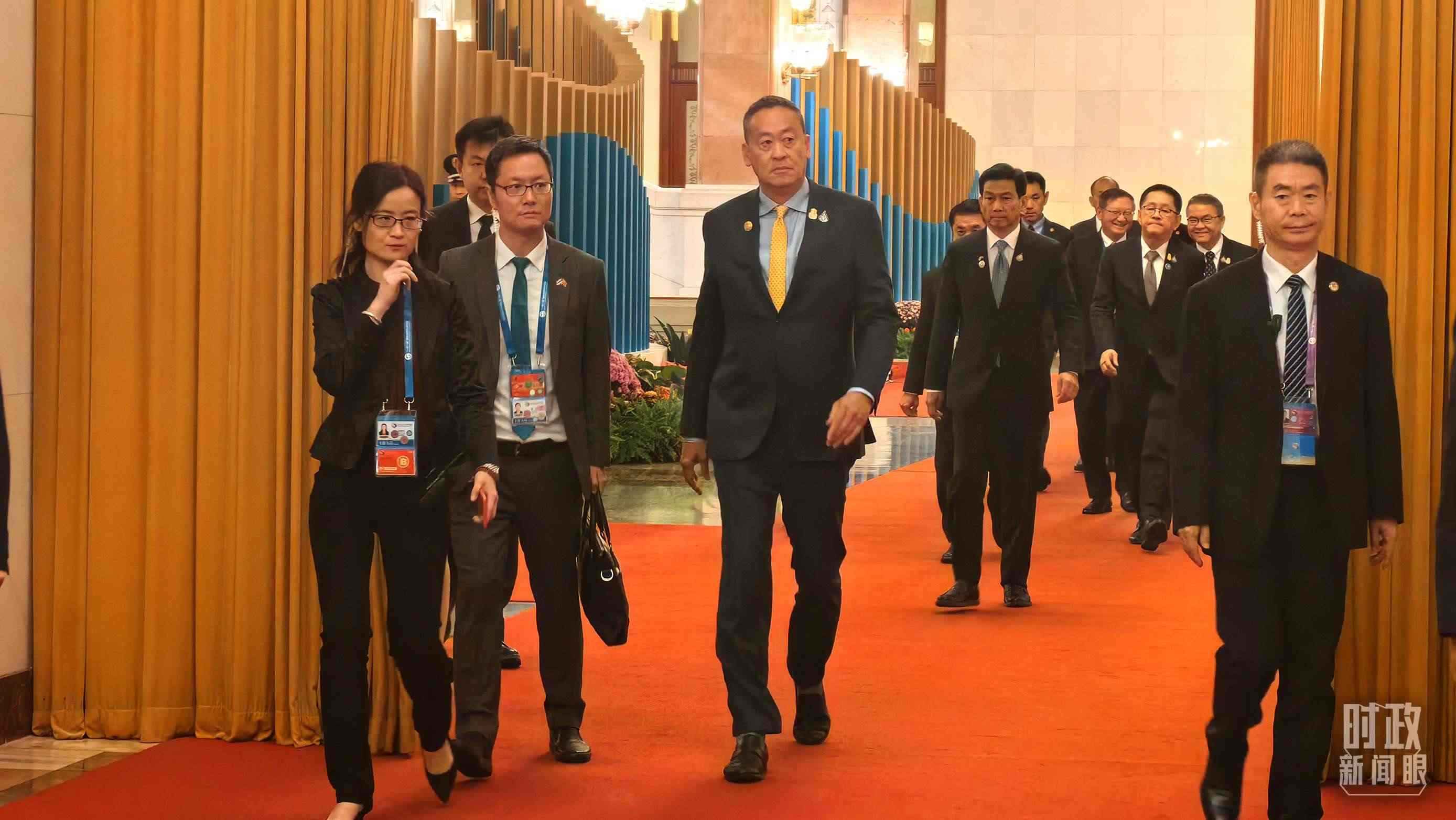 △即將參加會見的泰國總理賽塔。（總臺央廣記者潘毅拍攝）