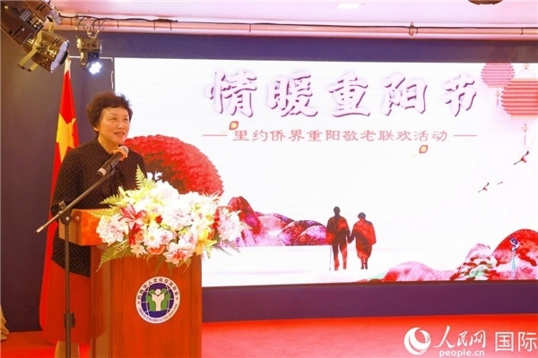 當(dāng)?shù)貢r(shí)間10月23日，國務(wù)院僑務(wù)辦公室主任陳旭（中）在巴西里約熱內(nèi)盧出席國務(wù)院僑辦代表團(tuán)與里約僑界座談會(huì)。 王天聰 攝