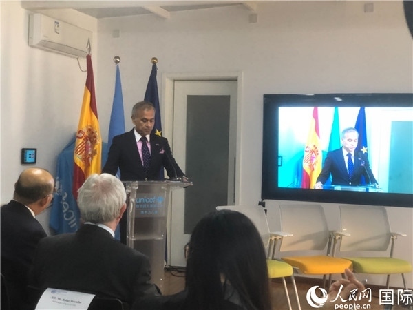 聯(lián)合國(guó)駐華協(xié)調(diào)員常啟德在研討會(huì)上致辭。 人民網(wǎng)記者 趙健攝