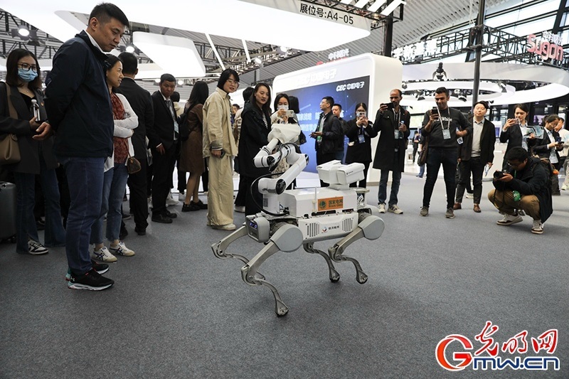 【烏鎮(zhèn)鏡像】“互聯(lián)網之光”博覽會：黑科技展示“智”造魅力