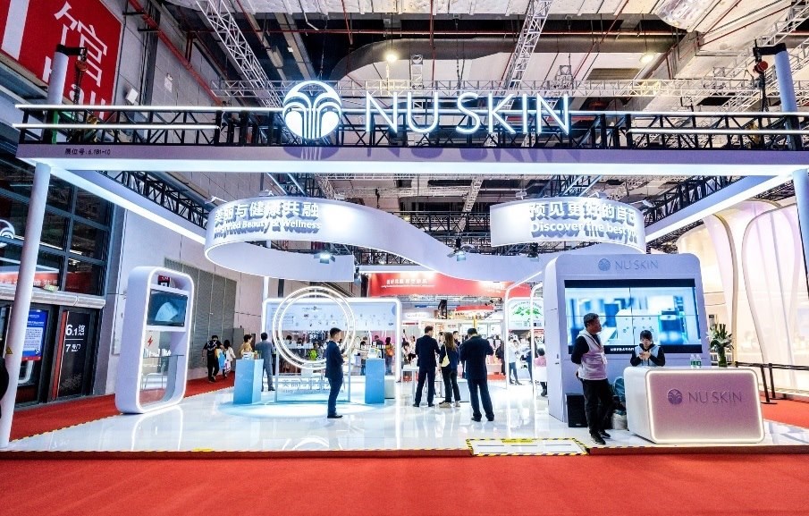 如新展臺(tái)。人民網(wǎng)記者 許維娜攝