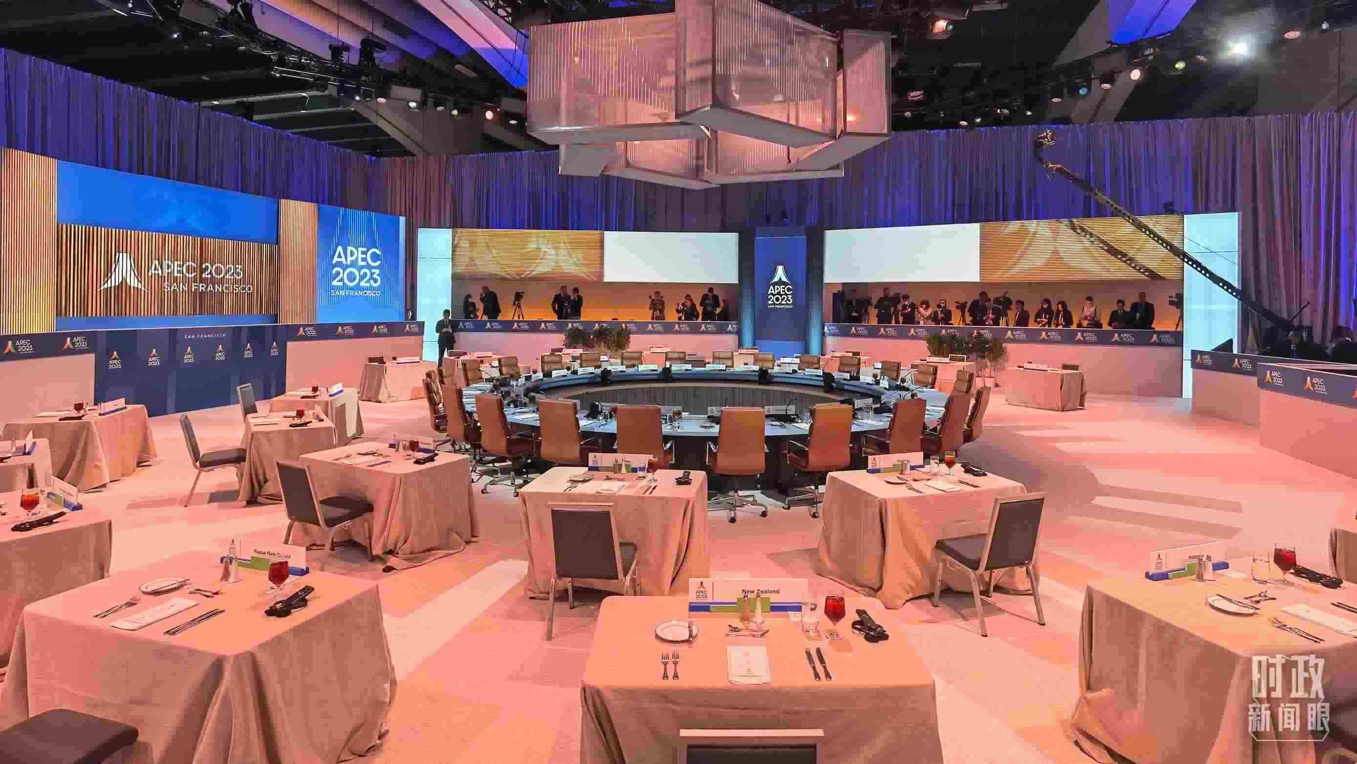 △會議開始前的現(xiàn)場。（總臺央視記者石丞拍攝）