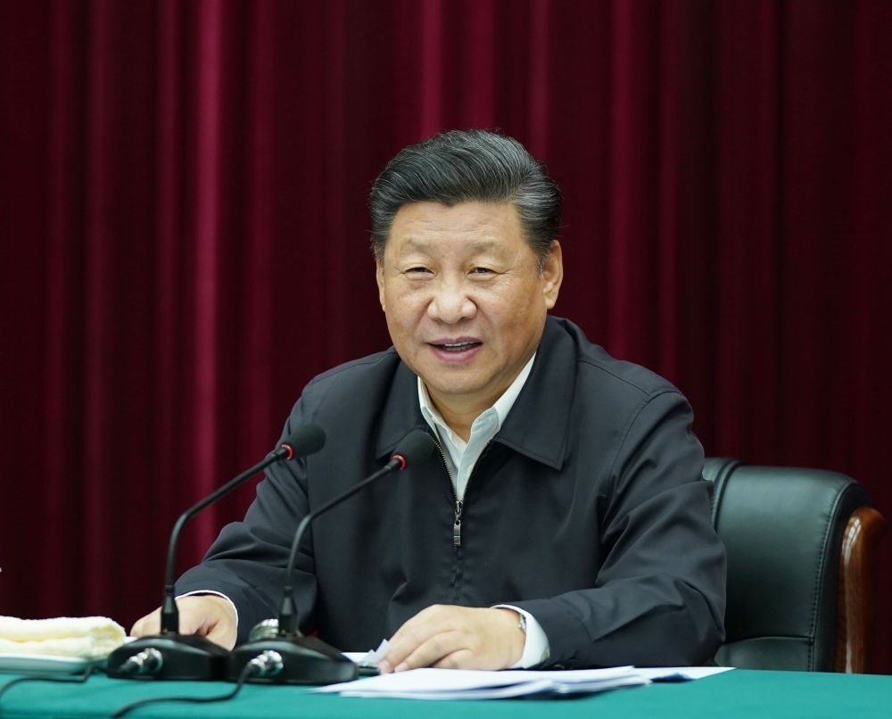 2019年9月18日上午，中共中央總書記、國(guó)家主席、中央軍委主席習(xí)近平在鄭州主持召開黃河流域生態(tài)保護(hù)和高質(zhì)量發(fā)展座談會(huì)并發(fā)表重要講話。新華社記者 謝環(huán)馳 攝