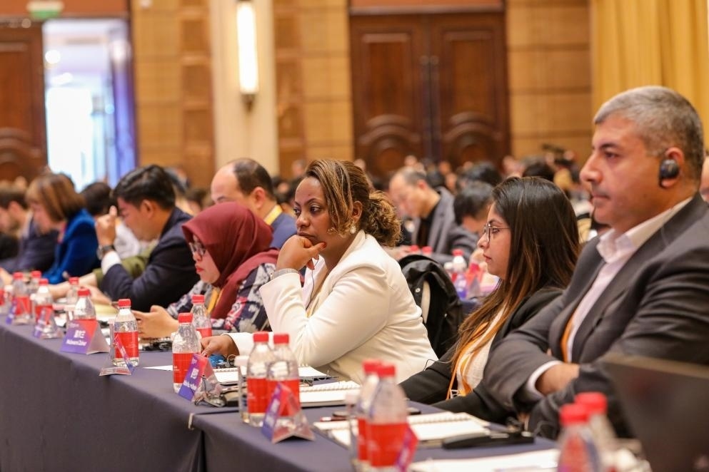 11月24日，論壇嘉賓在聆聽演講。新華社記者 辛夢(mèng)晨 攝