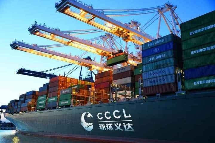 義烏商城集團打造的國際物流平臺“環(huán)球義達”，為外貿企業(yè)提供各類物流資源信息。義烏市委宣傳部供圖