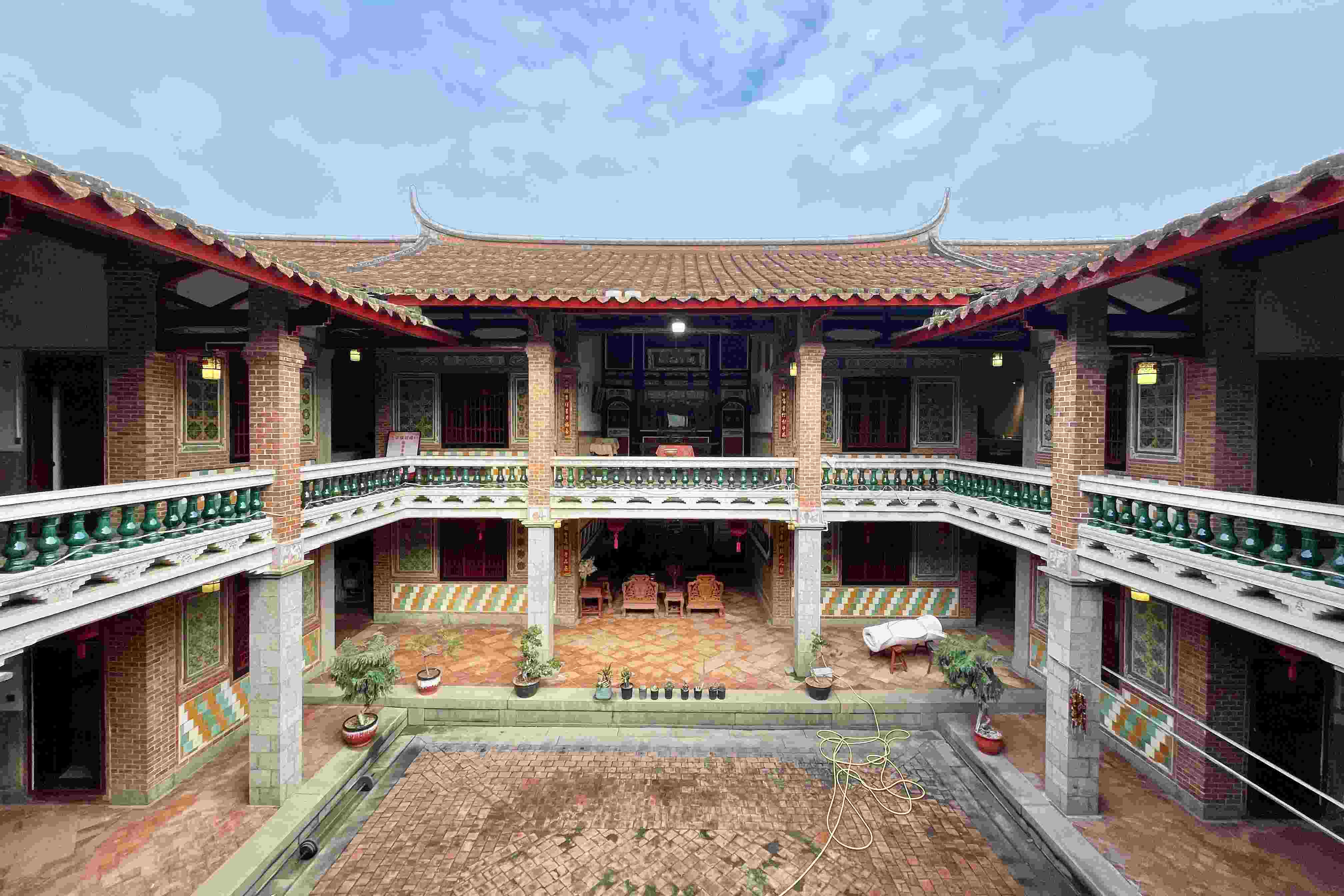 遠(yuǎn)峰厝。林瑤 攝