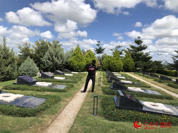 烈士園區(qū)。人民網(wǎng)記者 黃培昭攝