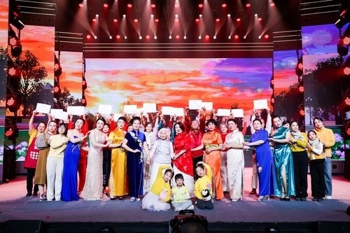 國(guó)家老年大學(xué)教學(xué)成果展演暨2024年春節(jié)特別節(jié)目。國(guó)家開(kāi)放大學(xué)供圖