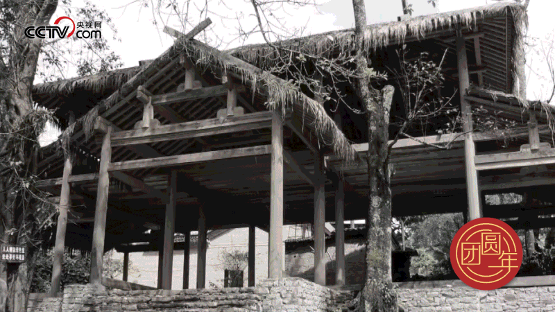 △ 云南省騰沖市清水鄉(xiāng)三家村的司莫拉佤族村曾經(jīng)是貧困村，隨著國(guó)家脫貧攻堅(jiān)、鄉(xiāng)村振興的推進(jìn)，這個(gè)小村寨舊貌換新顏，變成了名副其實(shí)的美麗鄉(xiāng)村。