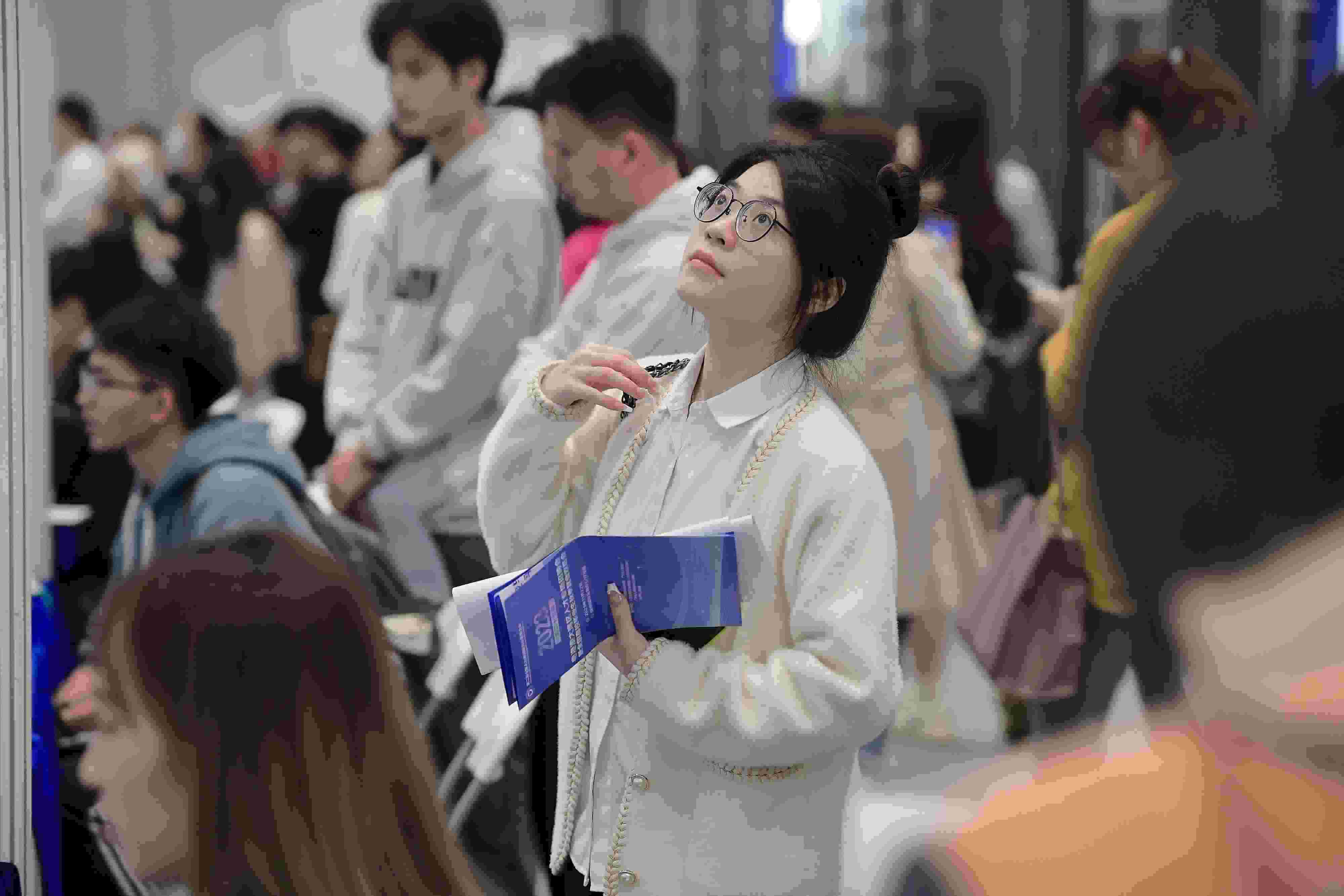  2023年11月22日，2023年粵港澳大灣區(qū)人才專場招聘會(huì)暨第27屆全國高校畢業(yè)生秋季就業(yè)雙選會(huì)在深圳國際會(huì)展中心舉辦。