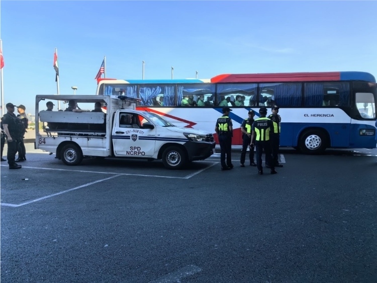 菲反有組織犯罪委員會(huì)等部門組織多次聯(lián)合突擊執(zhí)法。駐菲律賓使館供圖