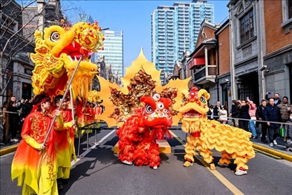 2024年2月10日，上海張園舉辦舞龍舞獅活動，為市民和游客獻(xiàn)上一場視覺盛宴。