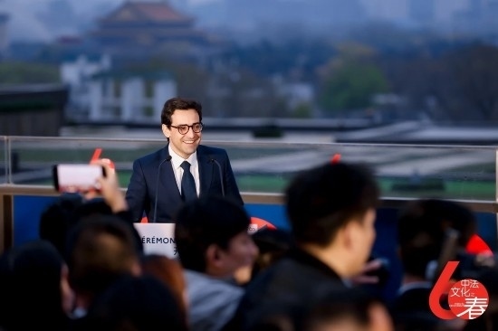 4月1日，法國外長塞茹爾內出席第18屆“中法文化之春”藝術節(jié)開幕式。圖片來源：法國駐華大使館