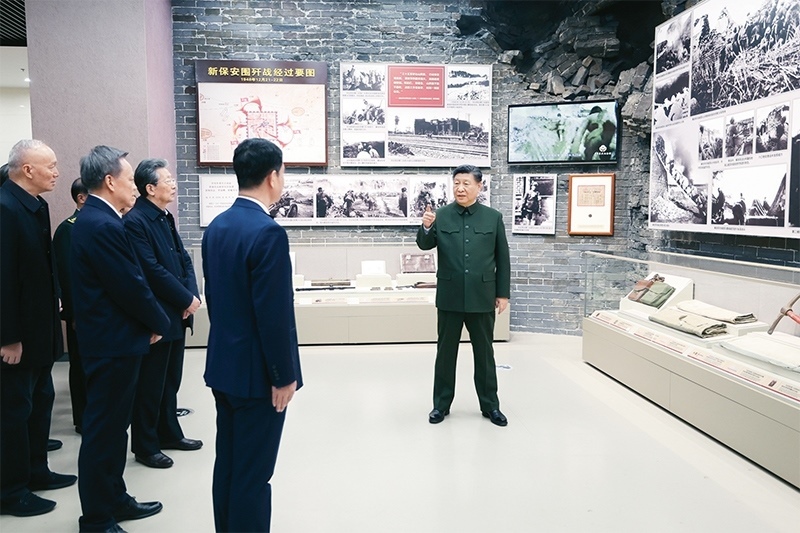 2024年2月1日至2日，中共中央總書(shū)記、國(guó)家主席、中央軍委主席習(xí)近平來(lái)到天津，看望慰問(wèn)基層干部群眾。這是2日上午，習(xí)近平在平津戰(zhàn)役紀(jì)念館考察。 新華社記者 鞠鵬/攝