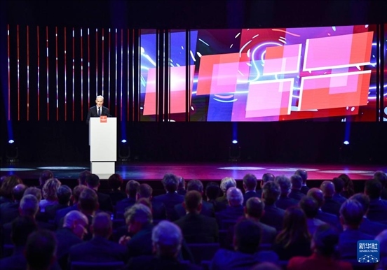 4月21日，挪威首相斯特勒在德國(guó)漢諾威工業(yè)博覽會(huì)開幕式上致辭。挪威是今年展會(huì)主賓國(guó)。新華社記者 任鵬飛 攝