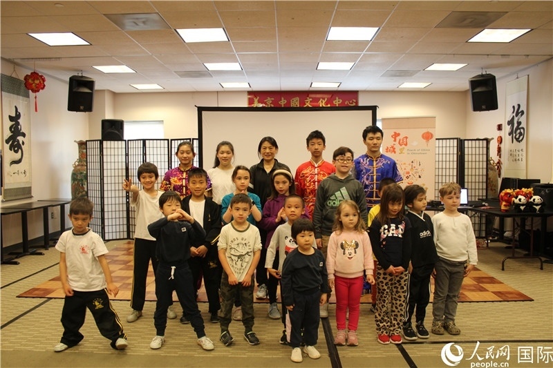 2、此次活動是在美京中國文化中心舉辦的“中國城里品中國”系列文化活動之一。 伊莎貝爾·羅德里格斯攝