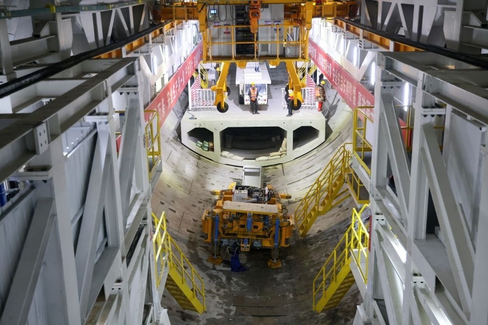 2024年2月16日，中鐵十四局集團的建設(shè)者在京唐城際鐵路運潮減河隧道施工。新華社記者 邢廣利 攝