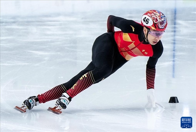 2024年2月18日，第十四屆全國冬季運動會短道速滑（公開組）男子1000米決賽，孫龍奪得冠軍，圖為吉林隊選手孫龍在比賽中。新華社記者 李博 攝