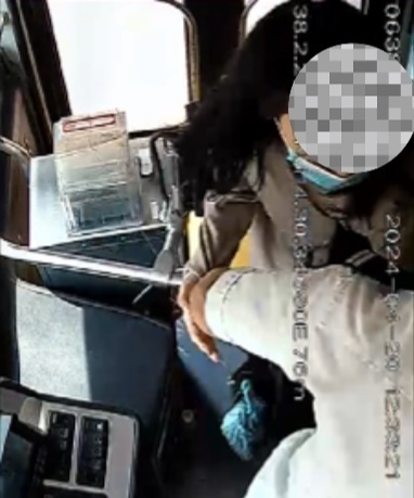 公交車上他一聲大吼！魏杰，好樣的！