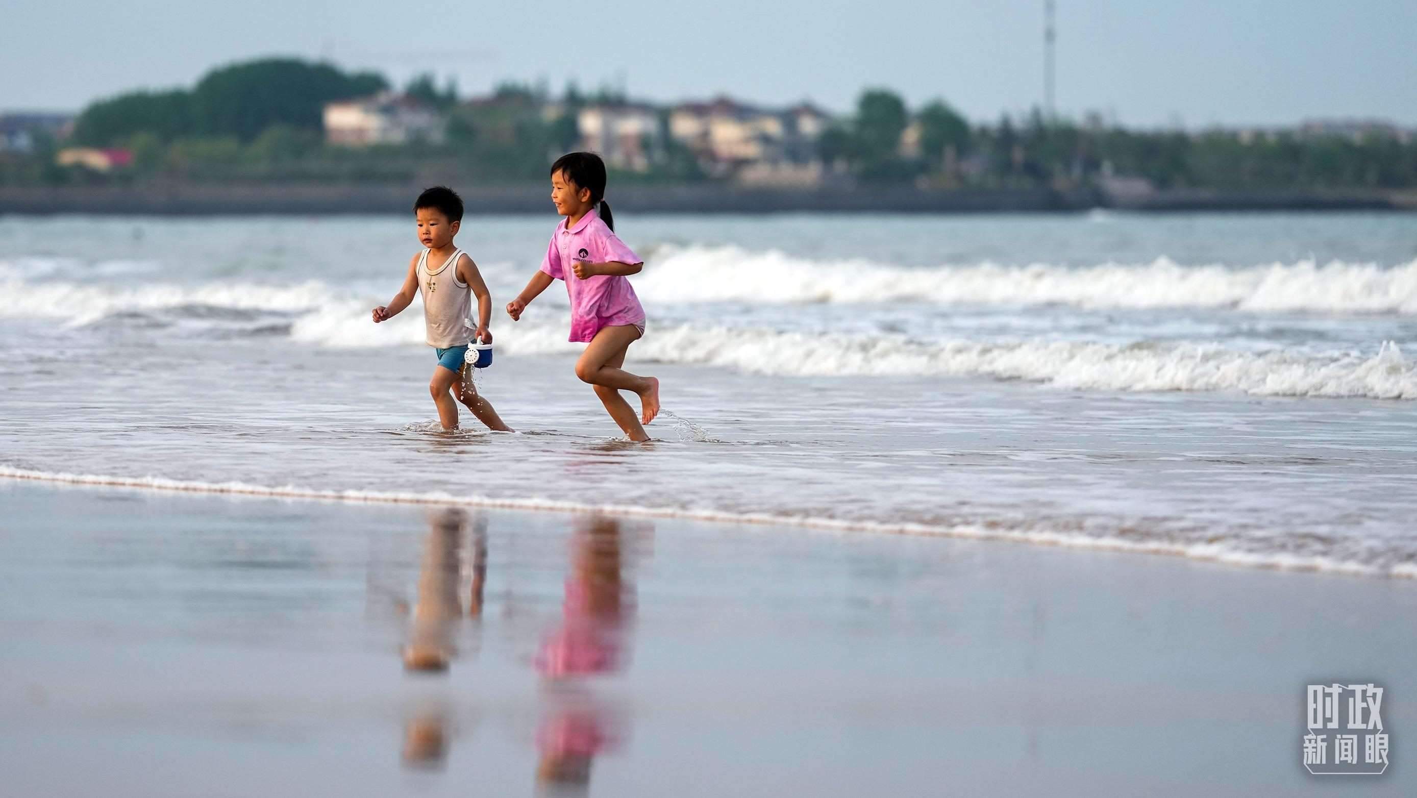山東日照陽(yáng)光海岸。（總臺(tái)國(guó)廣記者李晉拍攝）