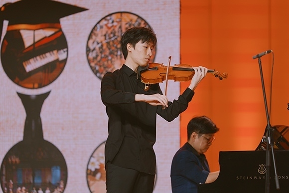 會(huì)議現(xiàn)場(chǎng)。學(xué)校供圖