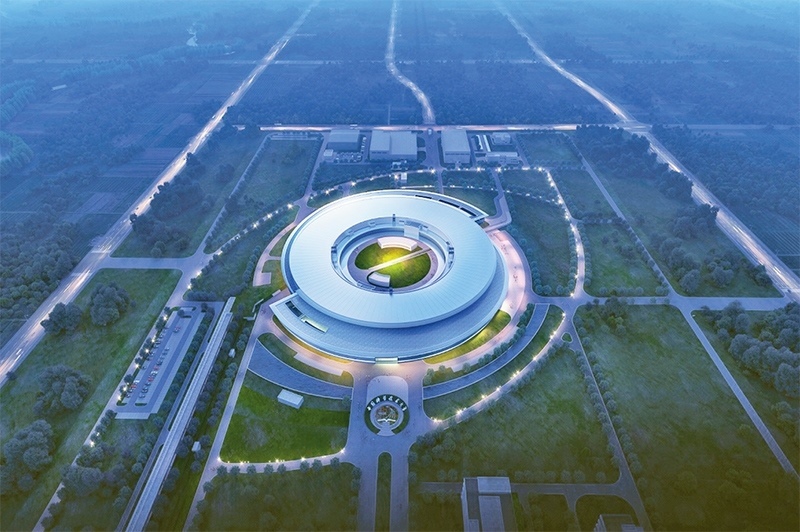 近年來(lái)，長(zhǎng)三角各省市牢牢把握高質(zhì)量發(fā)展這個(gè)首要任務(wù)，因地制宜培育和發(fā)展新質(zhì)生產(chǎn)力，朝著世界級(jí)城市群目標(biāo)邁進(jìn)。圖為第四代大科學(xué)裝置“合肥先進(jìn)光源”的效果圖（資料圖片）。 新華社發(fā)（中國(guó)科學(xué)技術(shù)大學(xué)國(guó)家同步輻射實(shí)驗(yàn)室供圖）