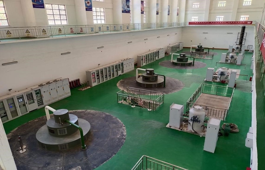  剛果（金）布桑加水電站四臺發(fā)電機組。中鐵資源集團供圖