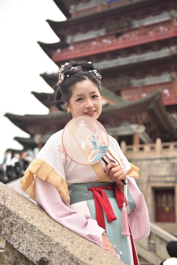 南昌滕王閣“古風游”。受訪者供圖