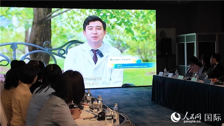 人民網(wǎng)《共贏》紀(jì)錄片發(fā)布儀式在阿斯塔納舉行。人民網(wǎng)記者盛楚宜 攝