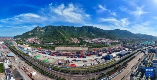 這是6月26日拍攝的中哈連云港物流合作基地（無人機(jī)照片）。新華社記者 季春鵬 攝