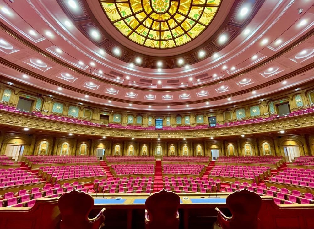 這是在杜尚別拍攝的塔吉克斯坦議會(huì)大樓內(nèi)景。