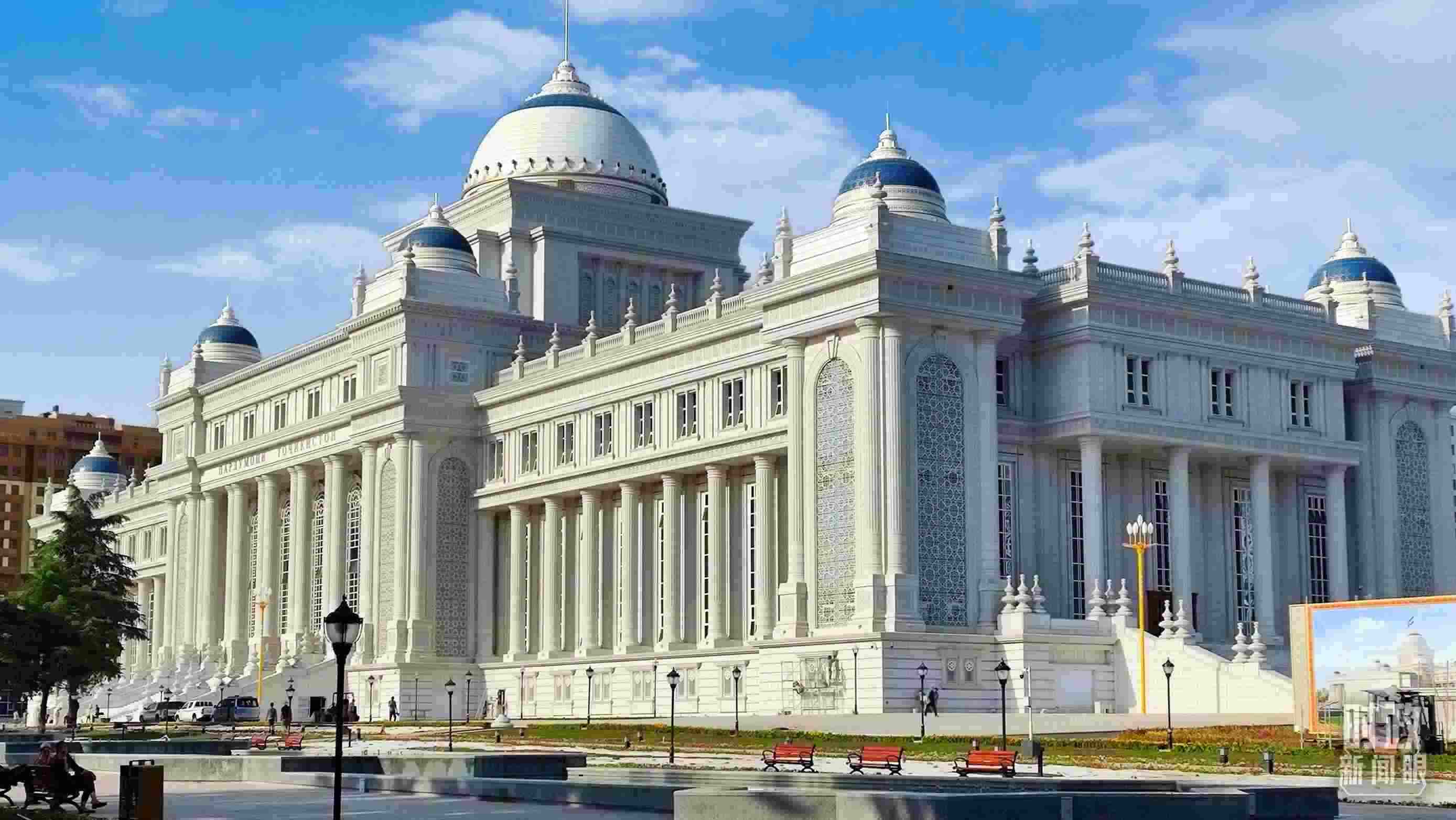 △中方援建塔議會大樓。（總臺記者員志軍拍攝）