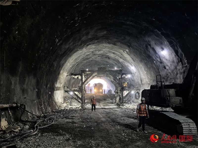 隧道施工現(xiàn)場圖片。人民網(wǎng) 賽義德·邁赫迪攝