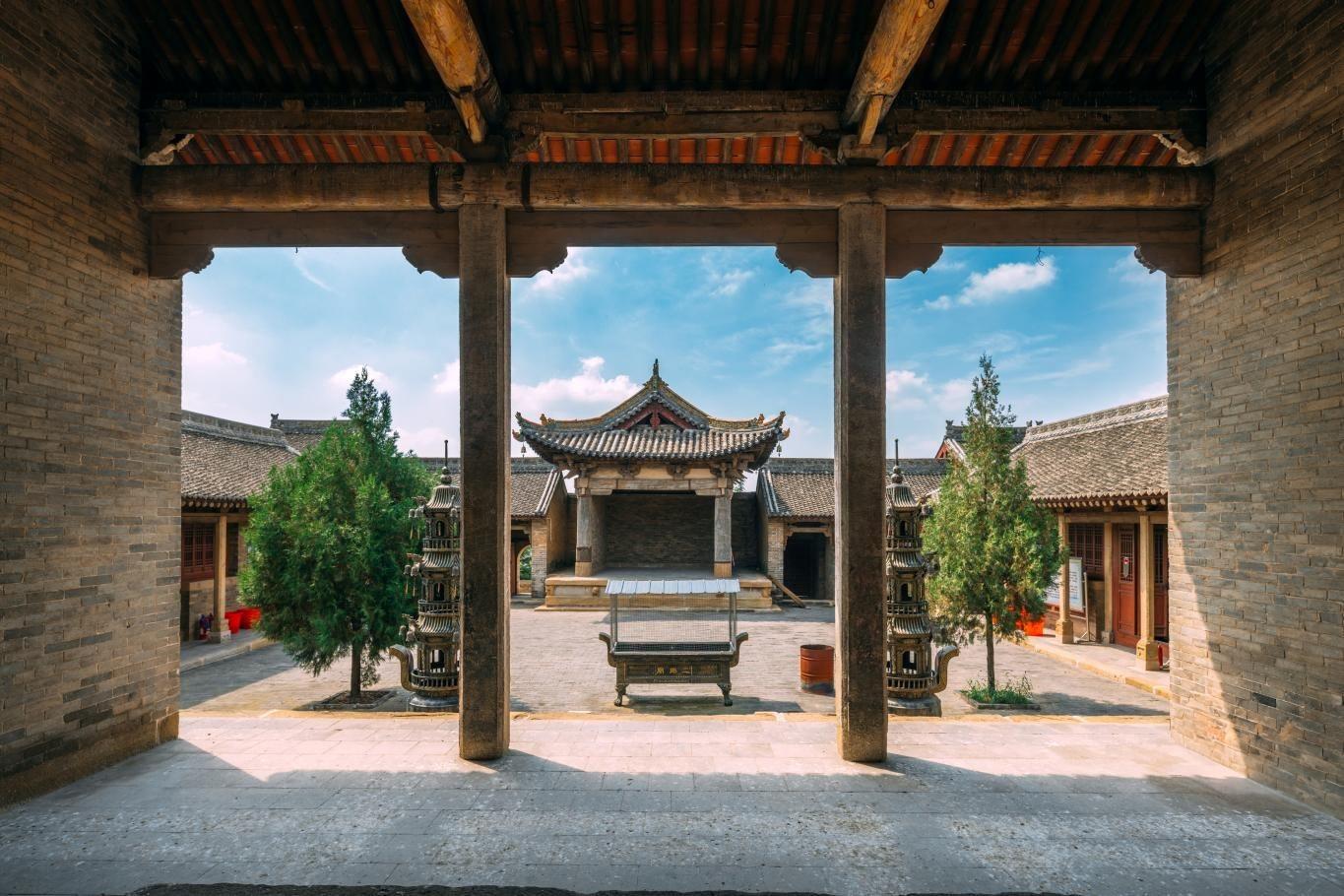 高平市王報(bào)村二郎廟金代戲臺(tái)。蘇唐詩(shī)攝