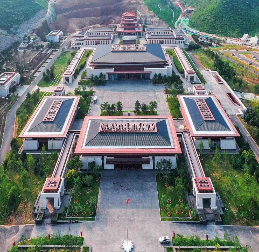 中國國家版本館中央總館(2022年7月30日攝)李賀攝 / 本刊