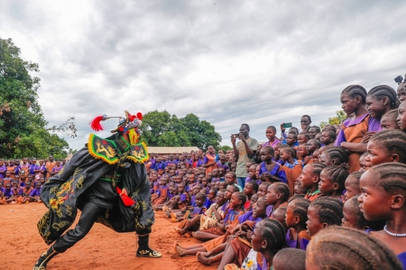 傳統(tǒng)川劇變臉表演。王軍杰攝