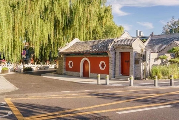 北京建筑大學古建保護與利用專業(yè)師生對北京德勝門內(nèi)大街開展空間品質(zhì)綜合提升項目，圖為項目竣工后的實景圖。校方供圖